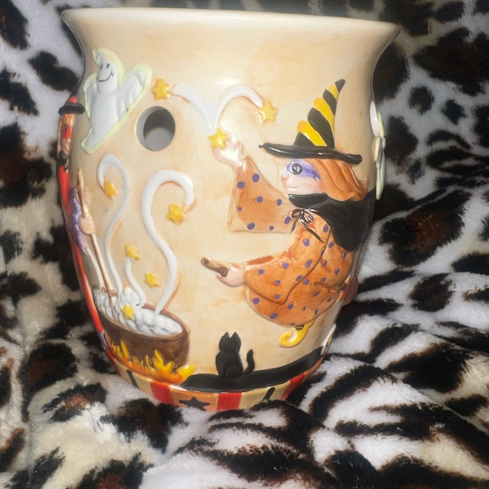 Yankee Candle Halloween Wax warmer - Picture 2 of 6